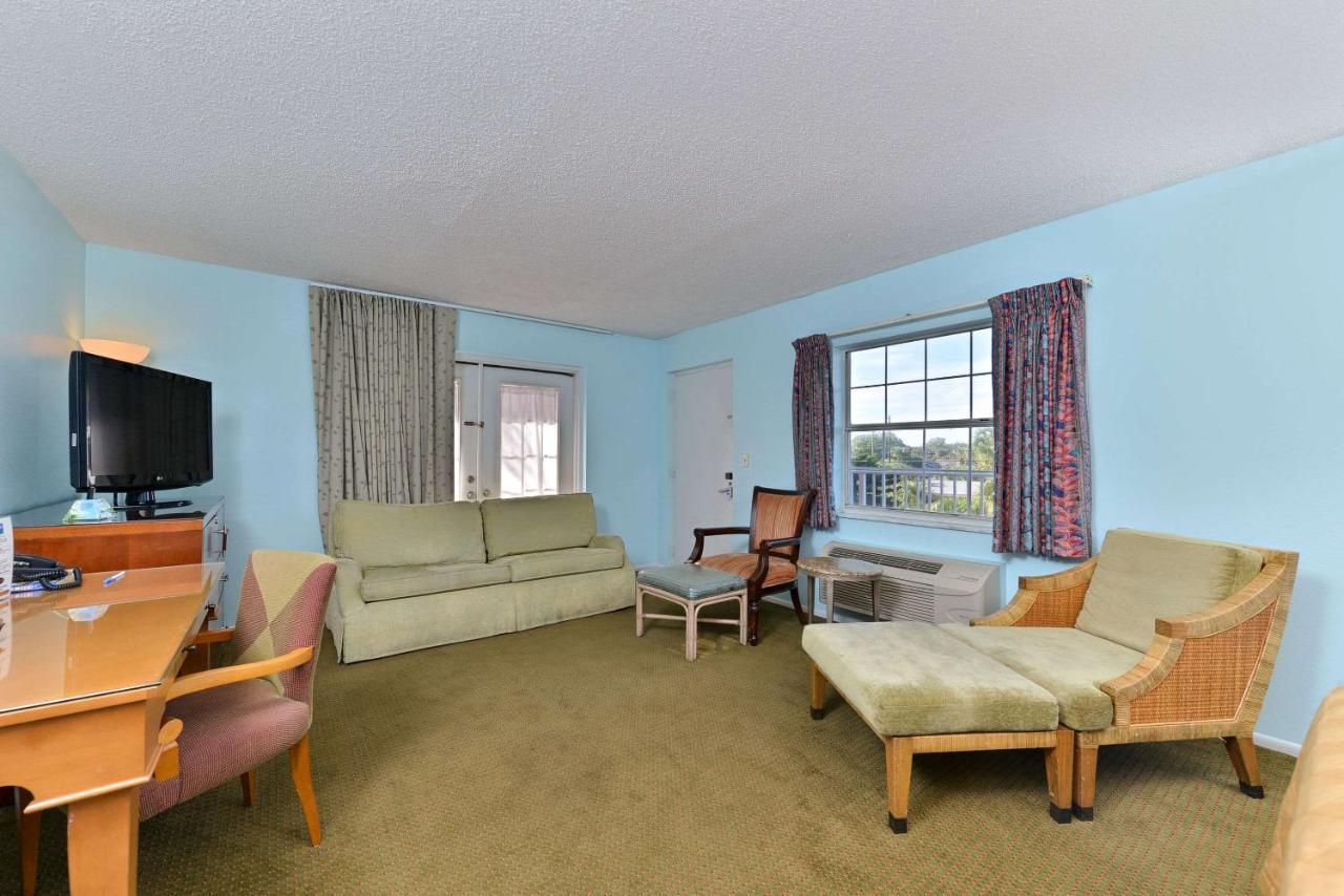 Travelodge By Wyndham Venice Venice Gardens Kültér fotó